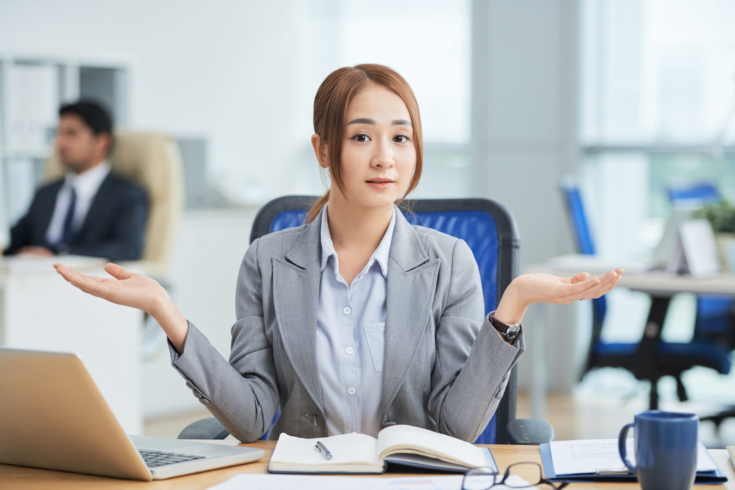Leadership vs Sales Training: Mana yang Harus Perusahaan Pilih?